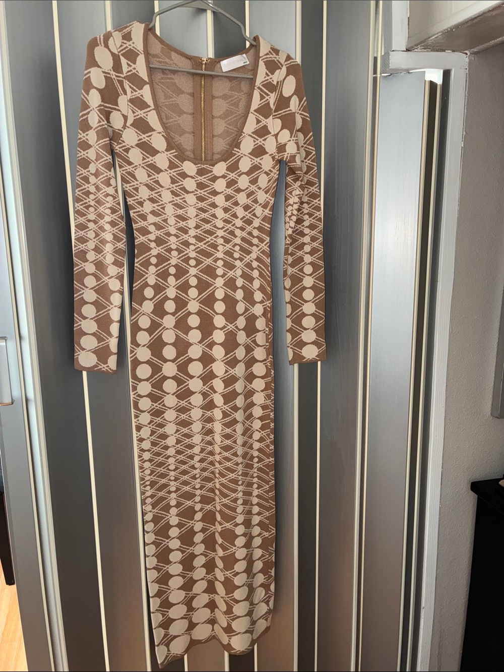 NWOT Idalia Beige Abstract Long Sleeve Maxi Dress